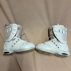 Women's Size W 8.0 Kemper Snowboard Boots Medium Flex All Mountain (Used)