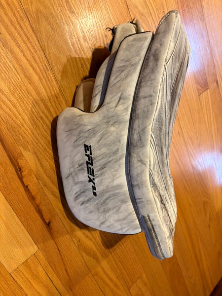 CCM Extreme Flex 5.9 Regular (Used)