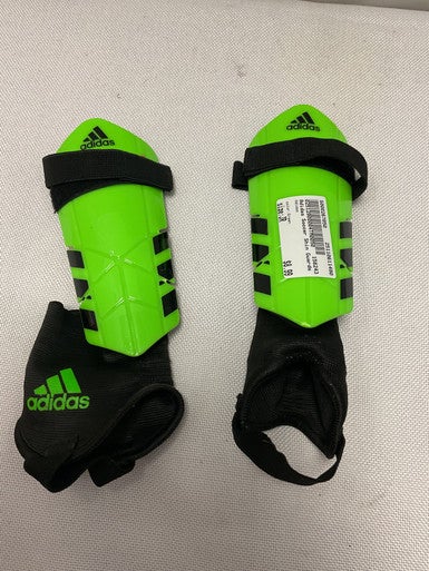 Used Adidas Soccer Shin Guards Junior Green Junior 11490-S000267050