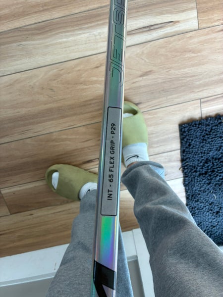 Intermediate CCM Right Handed Hockey Stick P29 65 Flex (New)