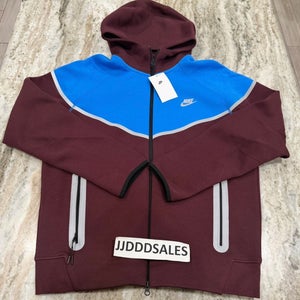 Nike Tech Fleece Windrunner Burgundy Crush Full Zip Hoodie HQ3746-652 Men’s Lrg

New With Tags-RARE