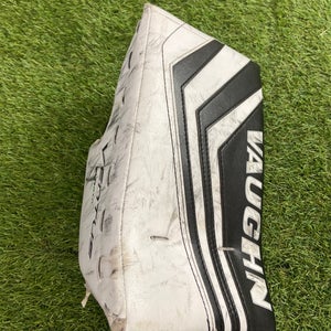 White Intermediate Vaughn Ventus SLR2 Goalie Gloves & Blockers Regular (Used)