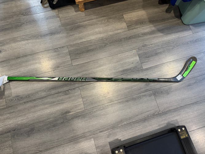 Senior Bauer Sling Left Hand Hockey Stick P28 70 Flex (New)