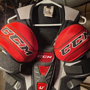 Men's XL Senior CCM U+ 08 LE Shoulder Pads (Used)