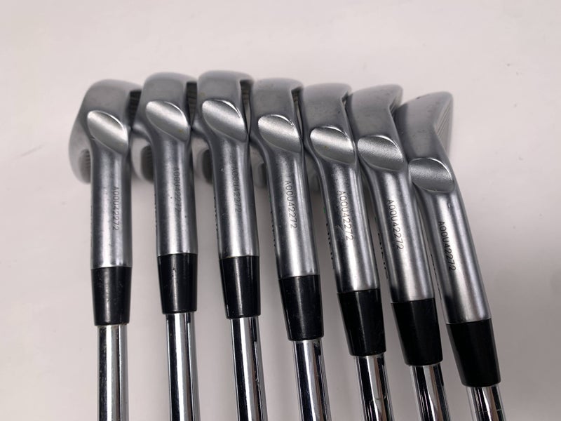 Mizuno JPX 921 Forged Iron Set 4-9 KBS Tour 120 Stiff RH Midsize Grips