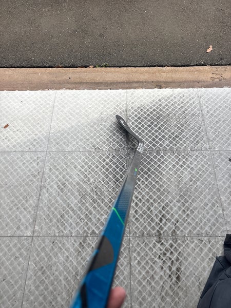 Junior Bauer Nexus Geo Left Hand Hockey Stick P92 30 Flex (Used)