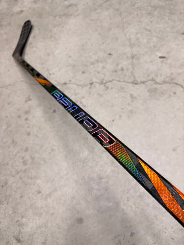 77 Flex P92 Senior Bauer Tracer Right Hand Hockey Stick Pro Stock (Used)