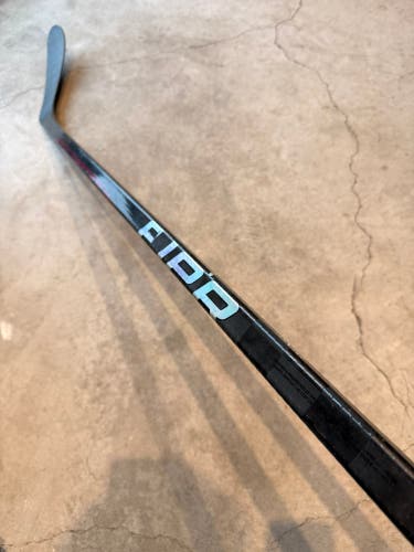 82 Flex P28 Senior Bauer Nexus Sync Right Hand Hockey Stick Pro Stock (Used)