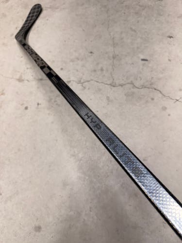 87 Flex P92 Senior Bauer Vapor Hyperlite 2 Right Hand Hockey Stick Pro Stock (USED)