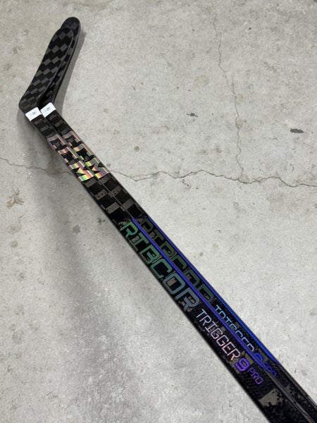 2 Pack Right Hand 85 Flex P28M Senior CCM Trigger 9 Pro Hockey Stick Pro Stock NHL (New)