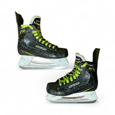 Used Bauer SUPREME M1 Intermediate Hockey Skate Intermediate 5.5 11873-S000220495