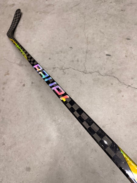 77 Flex Custom P28 Senior Bauer Nexus Sync Right Hand Hockey Stick Pro Stock (Used)