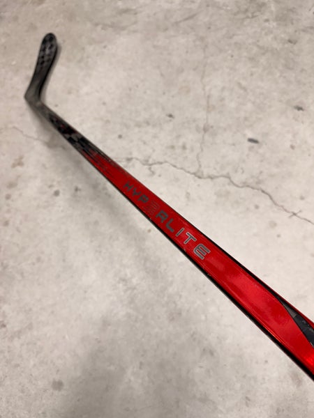 65 Flex P28 Senior Bauer Vapor Hyperlite 2 Right Hand Hockey Stick Pro Stock (USED)