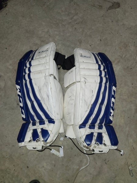 28" CCM Extreme Flex 400 Goalie Leg Pads (Used)