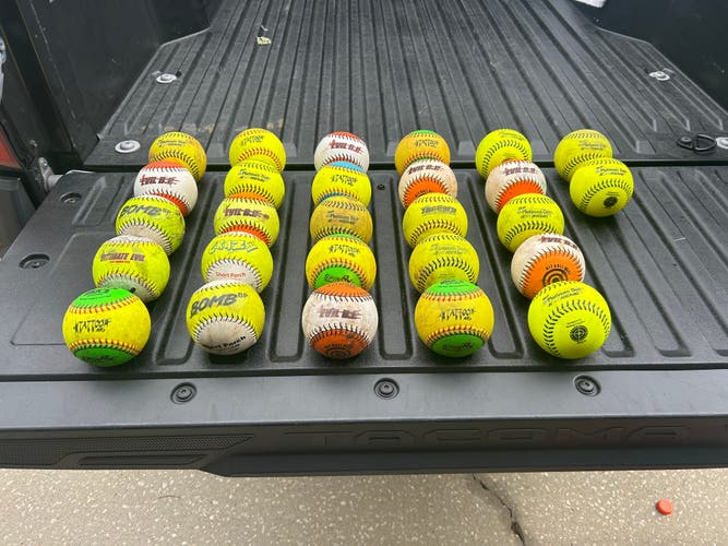 Mens Slowpitch BP Softballs