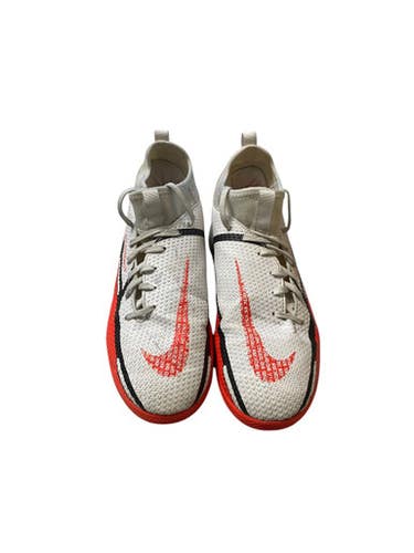 Used Nike Soccer Indoor Shoes White Junior 04.5 11706-S000366635