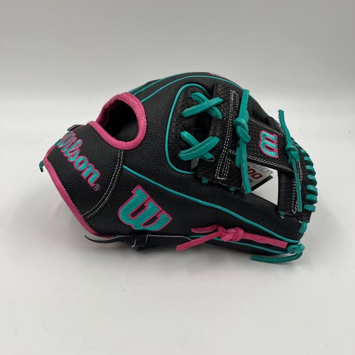 Wilson A2000 SC86 11.5 Infield Baseball Glove