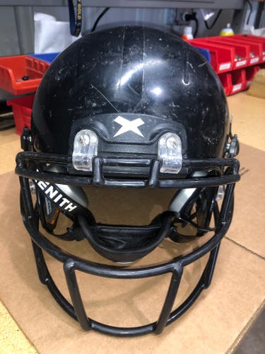 USED XENITH X2E+ YOUTH FOOTBALL HELMET - LARGE - BLACK