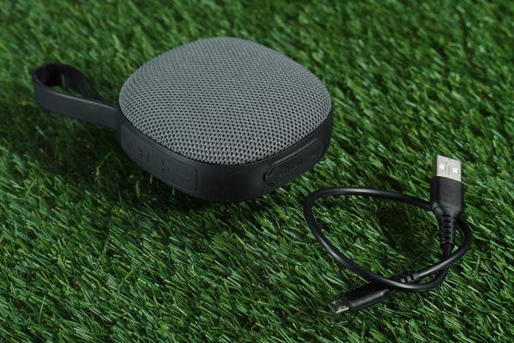 TRACER GOLF MAGNETIC BLUETOOTH SPEAKER WIRELESS, BLACK + USB CORD!
