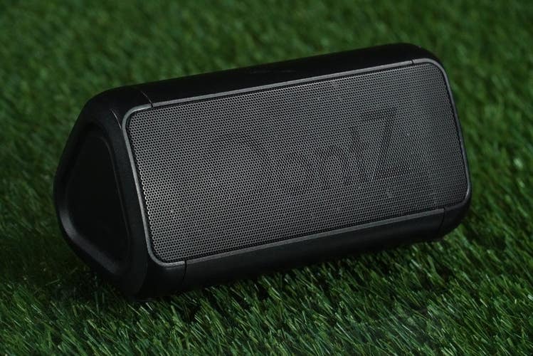 OONTZ ANGLE 3 RAINDANCE SPEAKER IPX5 WIRELESS BLUETOOTH, BLACK + USB CORD!