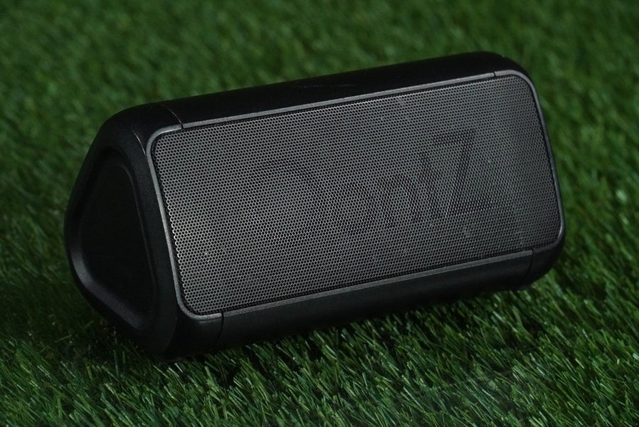 OONTZ ANGLE 3 RAINDANCE SPEAKER IPX5 WIRELESS BLUETOOTH, BLACK + USB CORD!