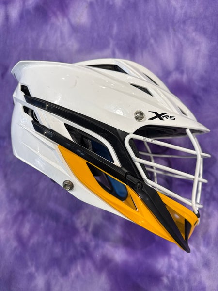 White Adult Cascade XRS Helmet (Used)