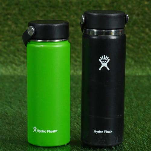 2 HYDRO FLASK WIDE MOUTH WATER BOTTLES INSOLATED GREEN / BLACK, 18 OZ / 20 OZ