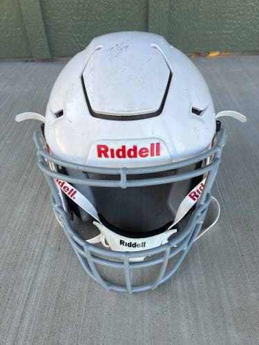 Medium Youth Riddell SpeedFlex Helmet (Used)