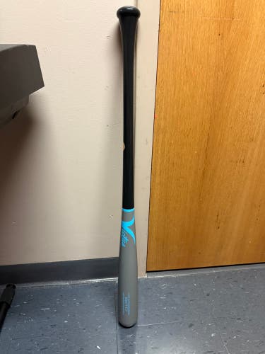 2025 Victus Pro Reserve Maple BWITT7
BBCOR Certified Bat (-3) (New)