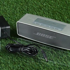 BOSE SOUNDLINK MINI SPEAKER WIRELESS BLUETOOTH PORTABLE + CHARGING CORD!