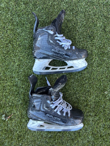 2022 Bauer Supreme Mach Hockey Skates 8 (Used)