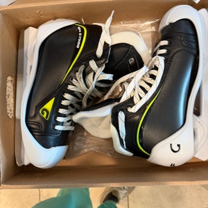 2021 Graf Ultra G7500 Hockey Goalie Skates Senior size 10 (New)