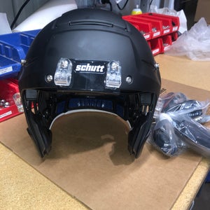NEW SCHUTT F7 2.0 - XL - FLAT BLACK