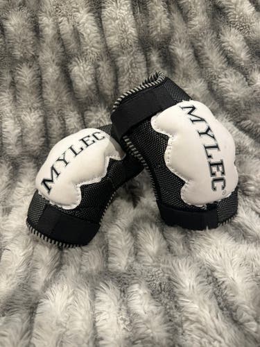 Youth Elbow Pads (Used)