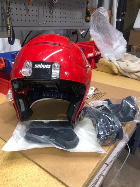 NEW SCHUTT F7 2.0 - MEDIUM  - SCARLET