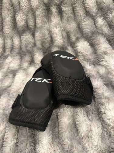 V3.0 Tek JUNIOR Ice Hockey SOFT Elbow Pads (New)