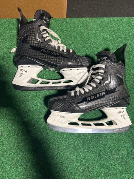 Senior Bauer Supreme Mach Hockey Skates (Fit 2) Size 10.5 (Used)