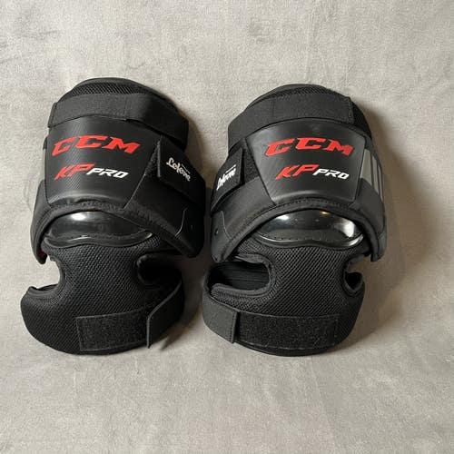 CCM KP Pro Senior Goalie Knee Guards (LIKE NEW)