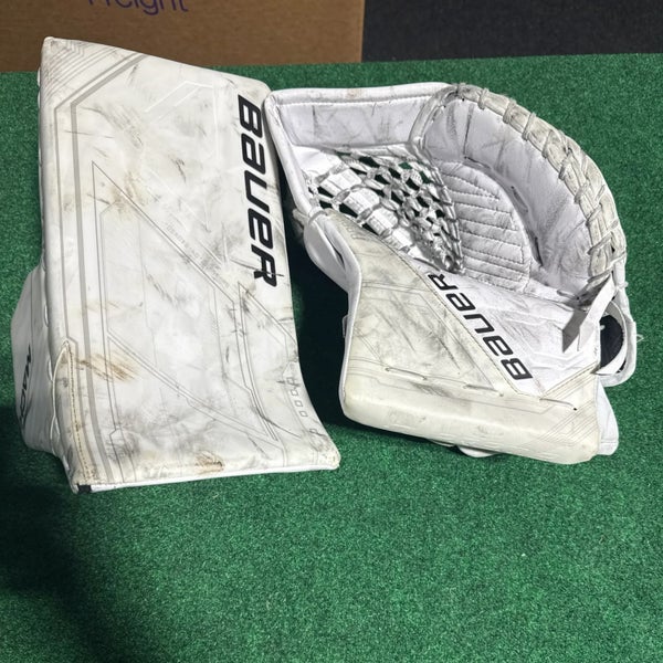 White Senior Bauer Mach Goalie Glove & Blocker Set Regular (Used)