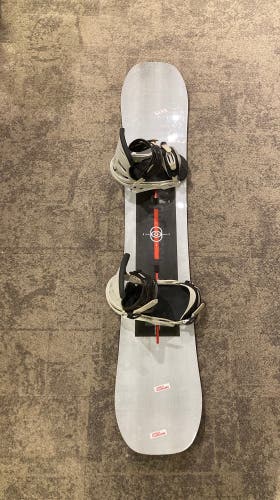 Burton Process Flying V 155cm Snowboard + Burton Mission Large Bindings