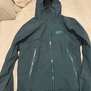 Green Men's Large Helly Hansen Jacket (Used)
