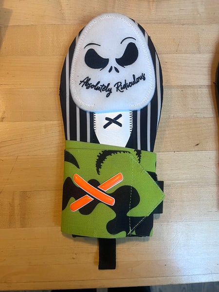 Rare Absolutely ridiculous sliding mitt Jack Skeleton