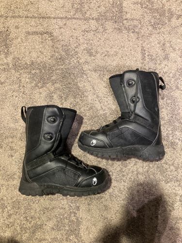 SnowJam Snowboard Boots | Size 1