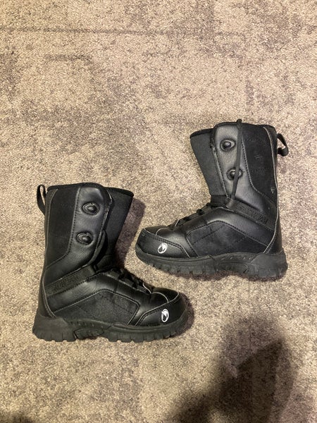 SnowJam Snowboard Boots | Size 1
