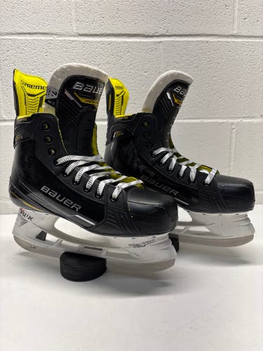 2022 Bauer Supreme M4 Hockey Skates 7.5 (Used)