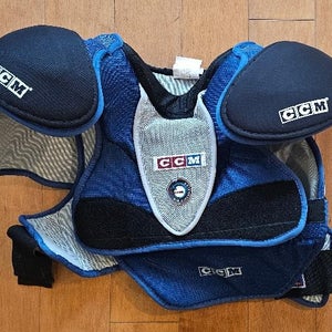 Men's XL Senior CCM Tacks 852 Shoulder Pads (Used)