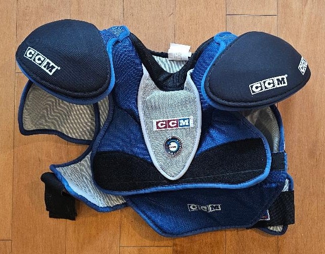 Men's XL Senior CCM Tacks 852 Shoulder Pads (Used)