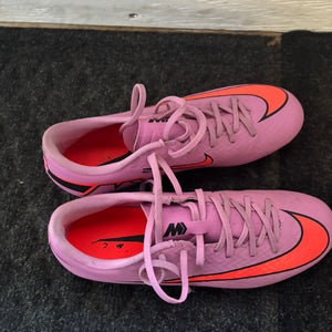 Pink Women's 5Y (Big Kids / Youth) Nike Molded Cleats Cleats (New)