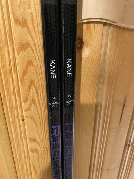 Pro Stock CCM Ribcor Trigger 7   Pro Patrick Kane Sticks