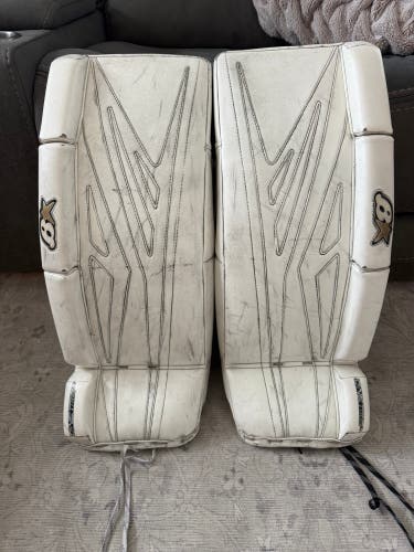27" Brian's G-Netik 8.0 Goalie Leg Pads (Used)